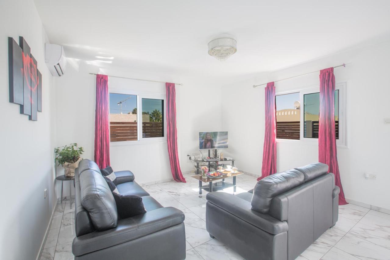 Broadway Villas Protaras Eksteriør bilde
