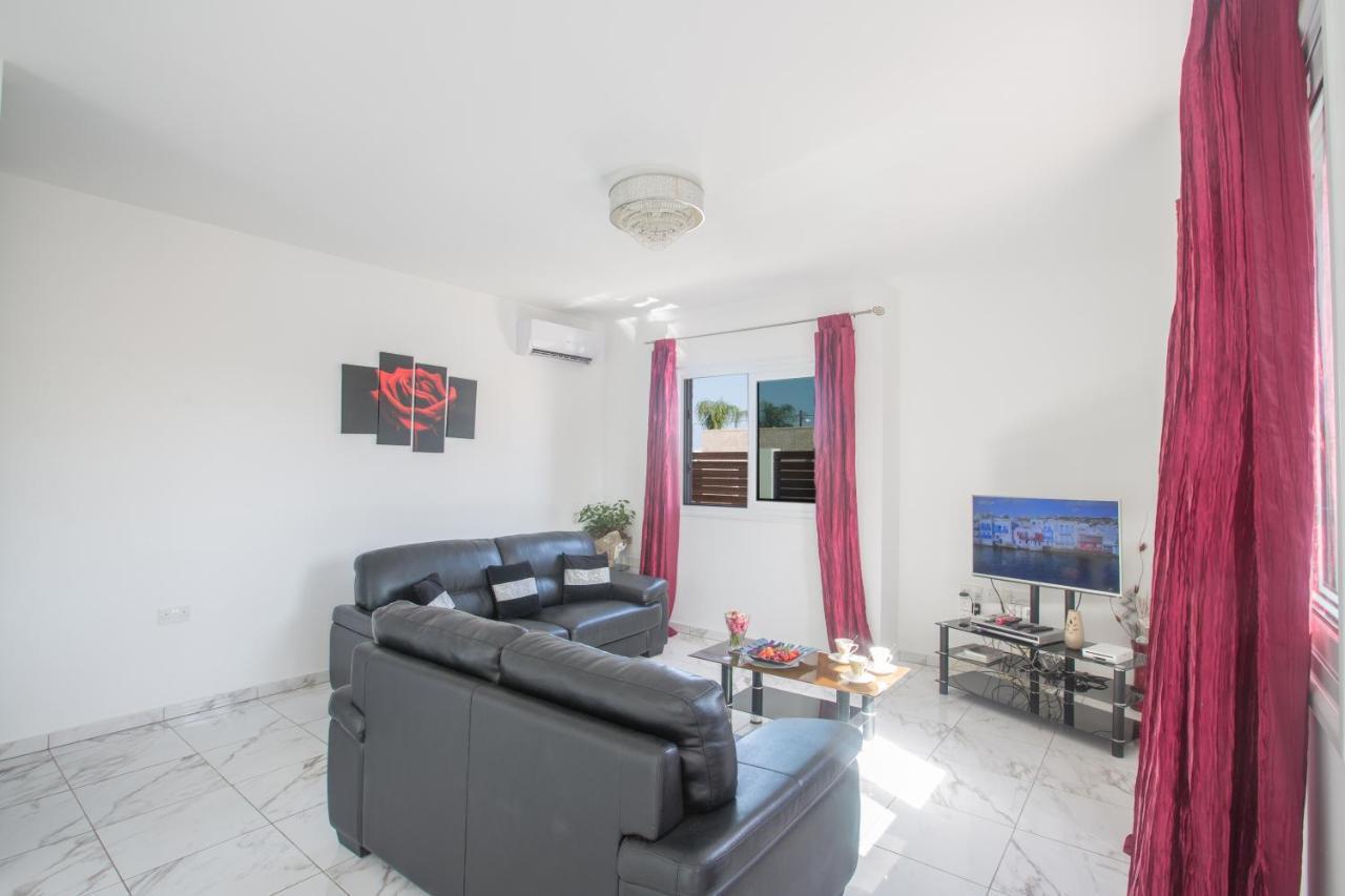 Broadway Villas Protaras Eksteriør bilde